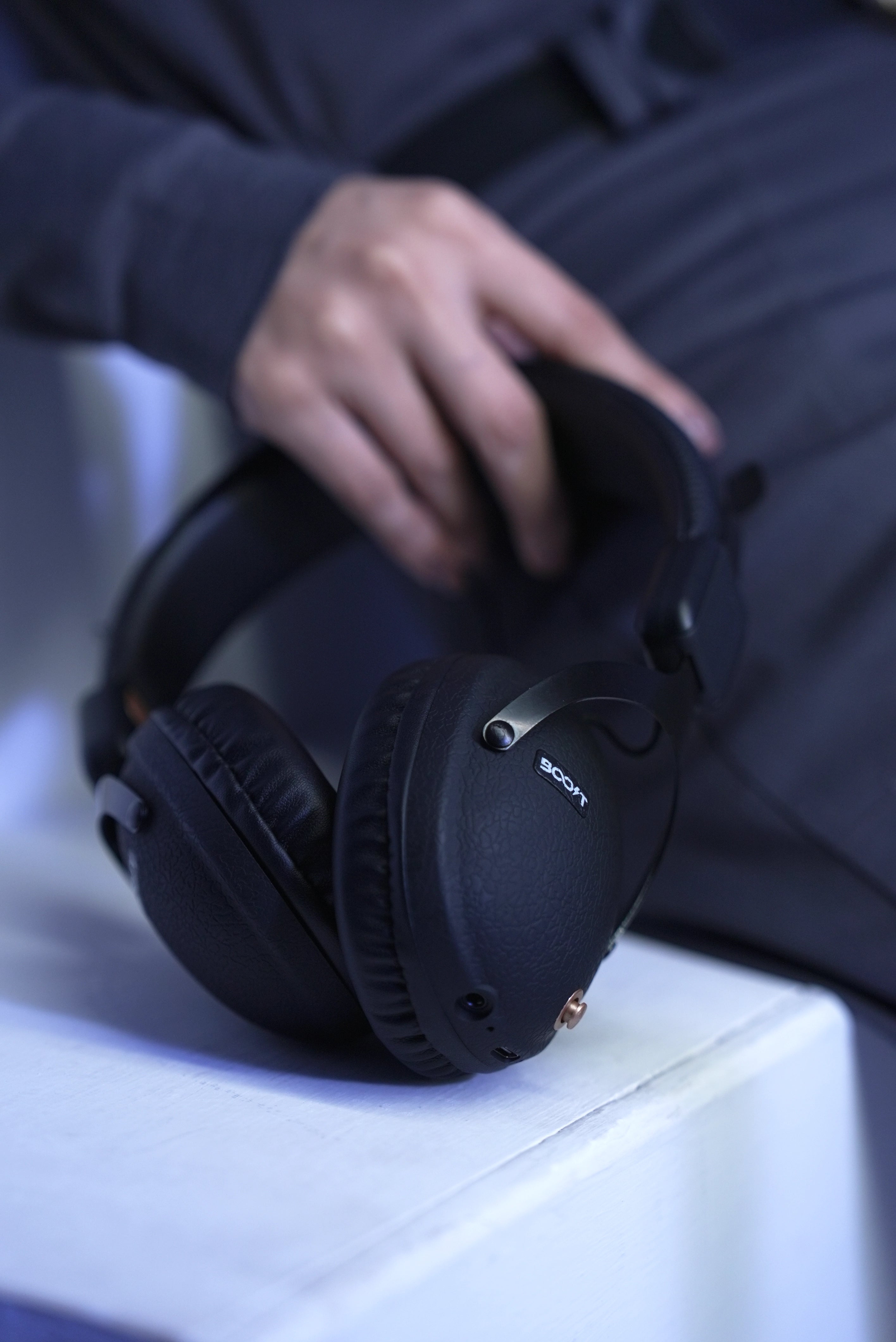 Note Wireless Retro Headset
