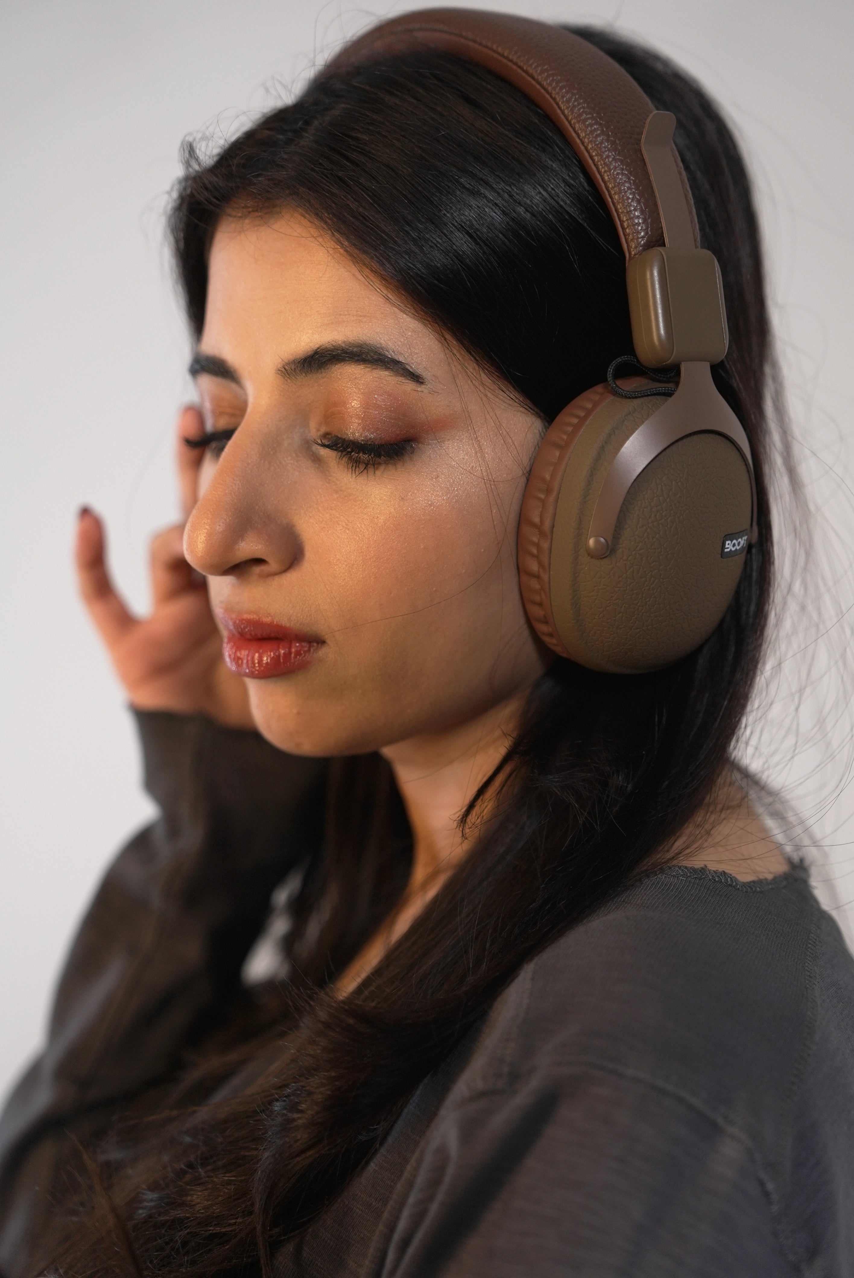 Note Wireless Retro Headset